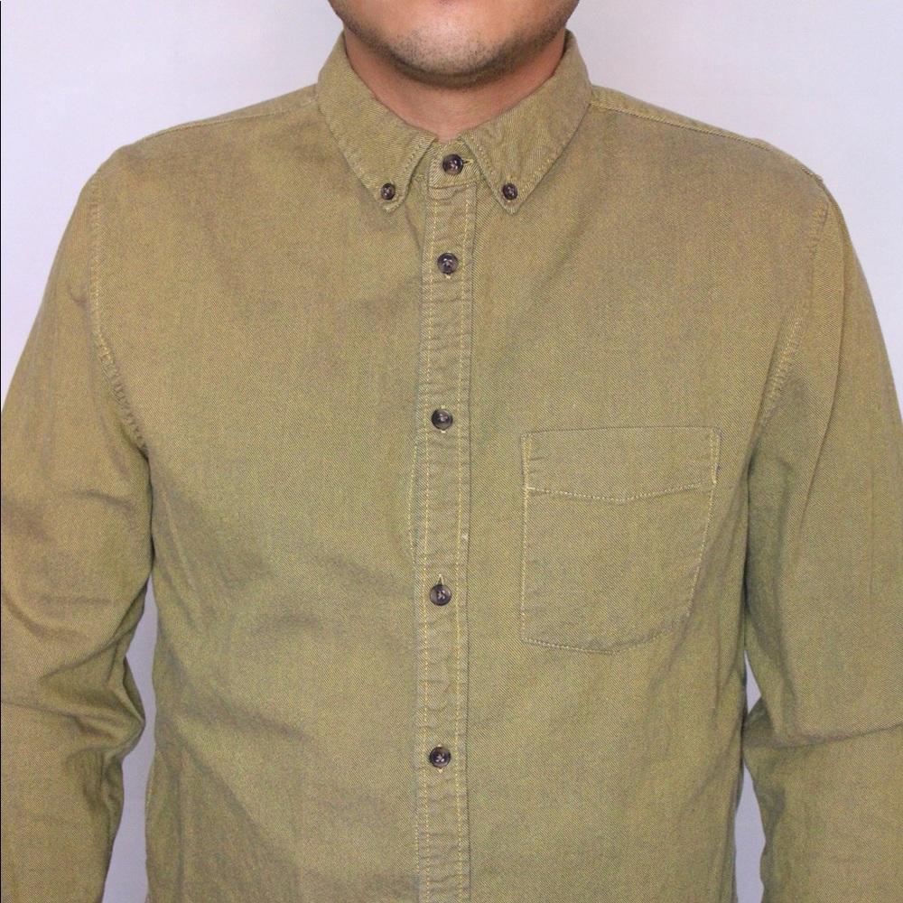 Semi-casual long sleeve button up